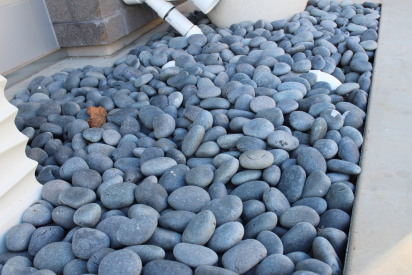 Black-Beach-Pebble-4